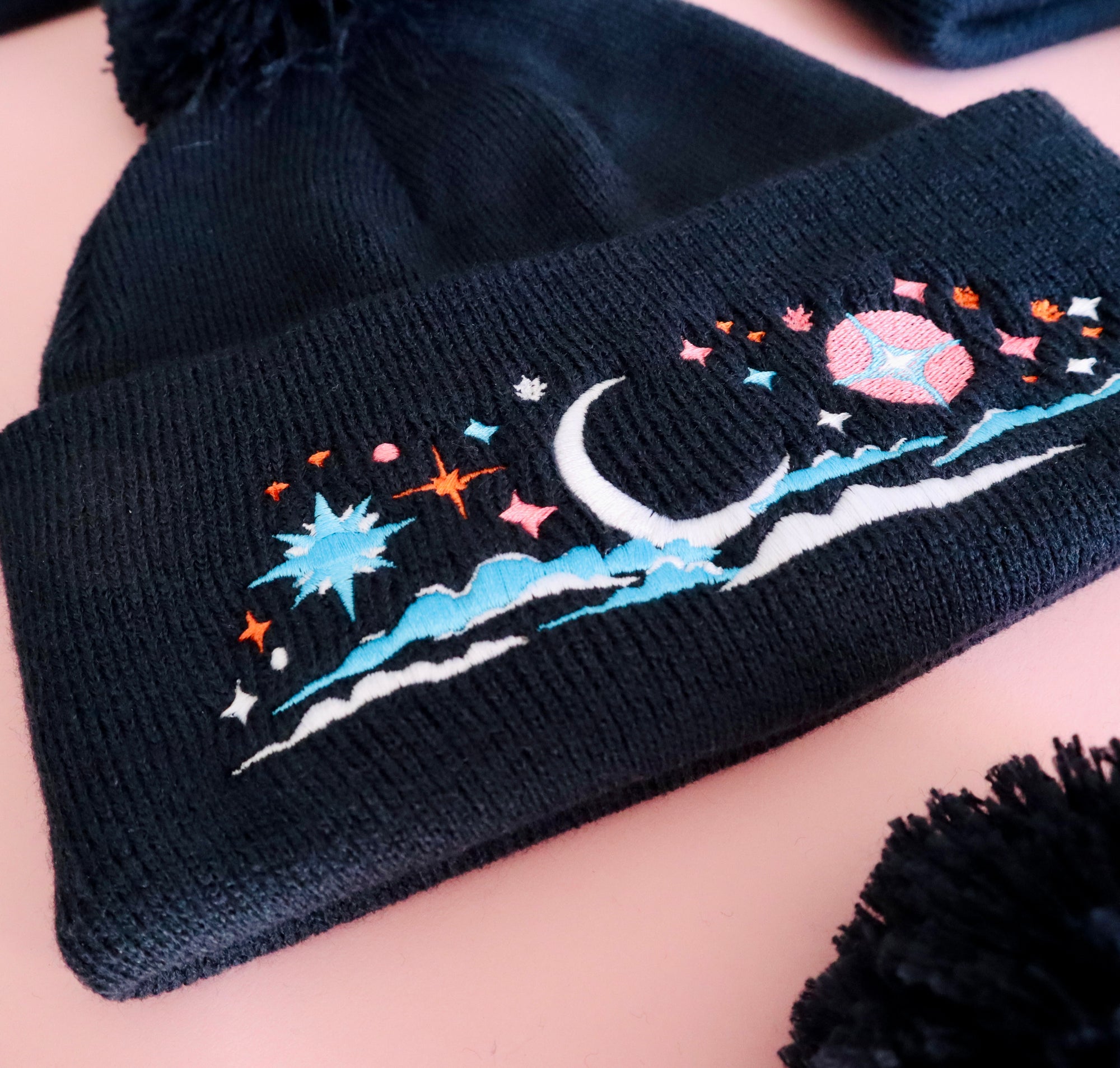 天の月ビーニー帽